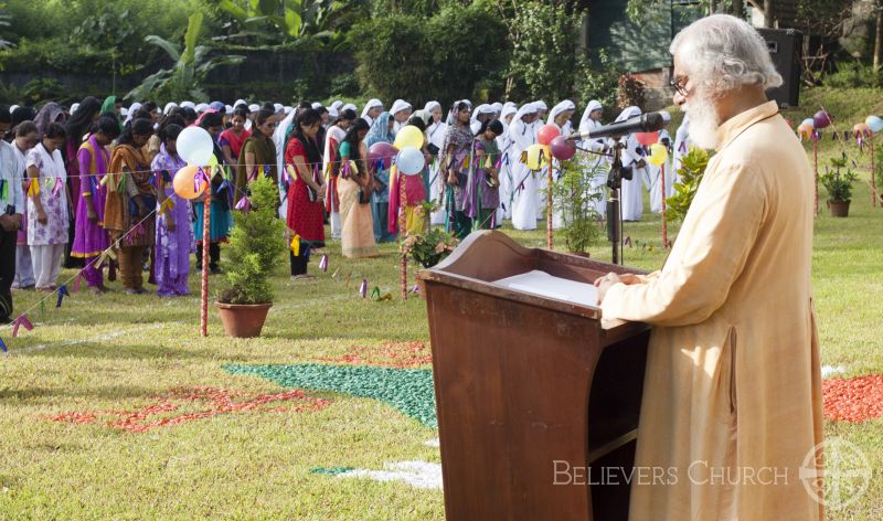 Metropolitan Dr. K. P. Yohannan Hoists Flag on 68th Independence Day of India
