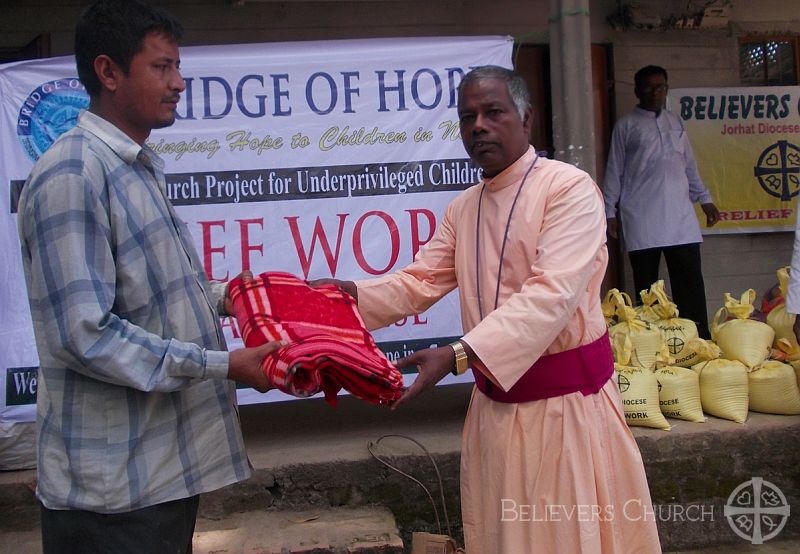 260 Families in a Refugee Camp Receive Gifts in Diocese of Jorhat