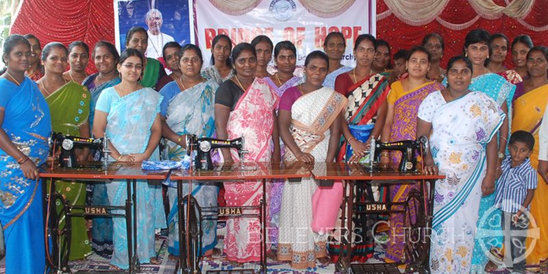 30 Women Graduate from Tailoring Center in Diocese of Gujarat