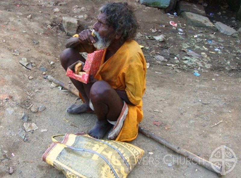 Bishop Dr. Juria Bardhan Distributes Free Food Packets to Leprosy Patients and Beggars in Diocese of Kolkata