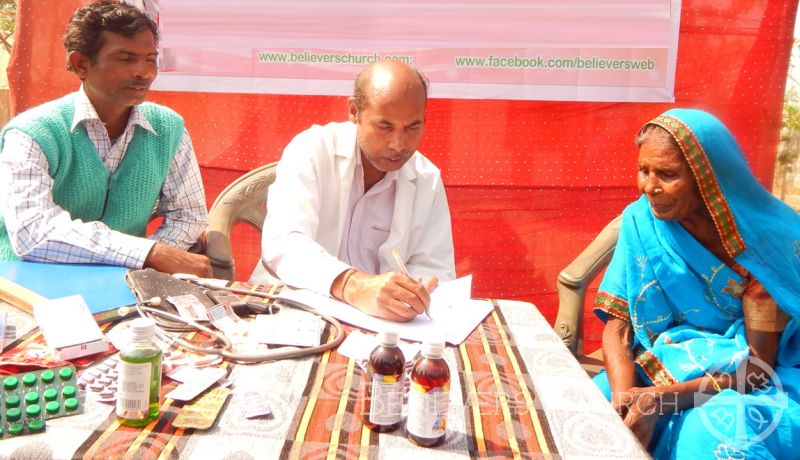 Backward Community Members Receive Free Medical Care in Diocese of Patna