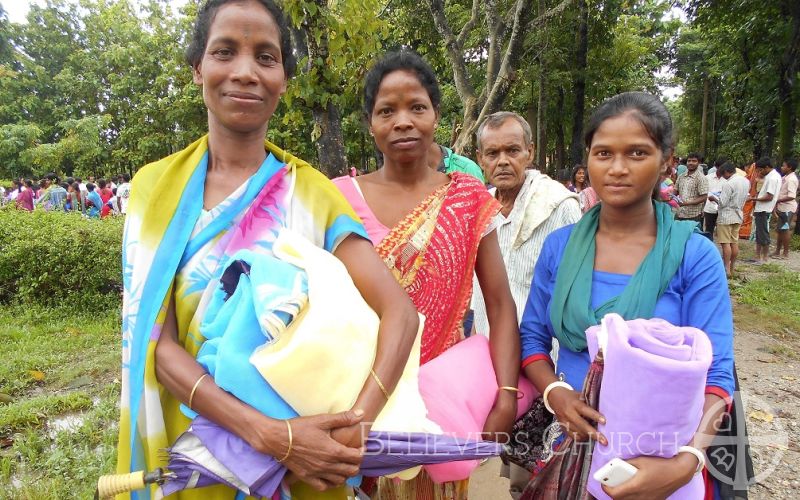 2,100 People Receive Mosquito Nets Freely in Diocese of Siliguri