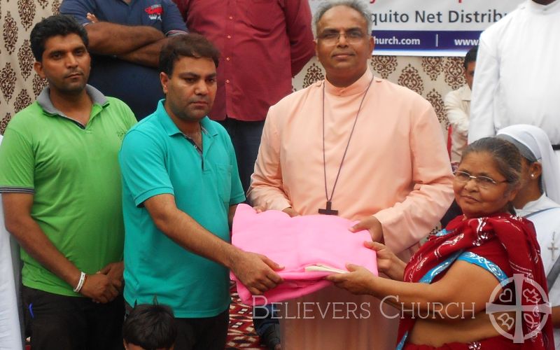 Five Hundred Families Receive Mosquito Nets in Diocese of Delhi